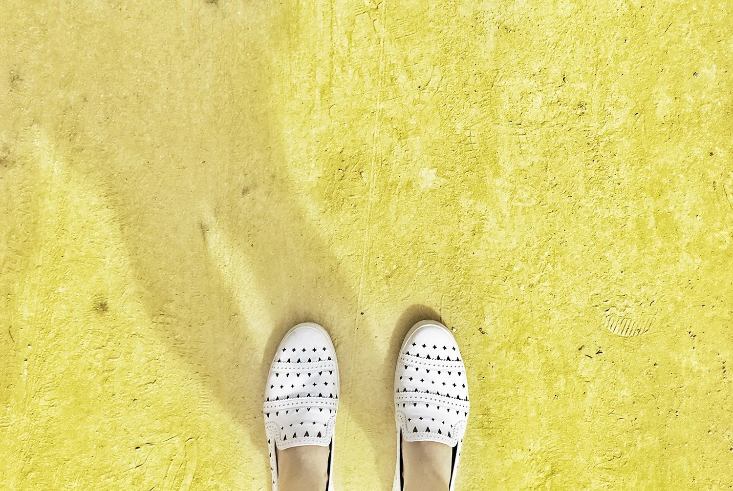 5 places to find colourful stock photos to level-up your indie brand